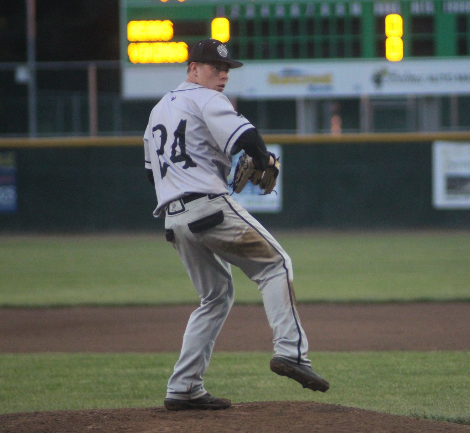 Kingsburg tops Selma